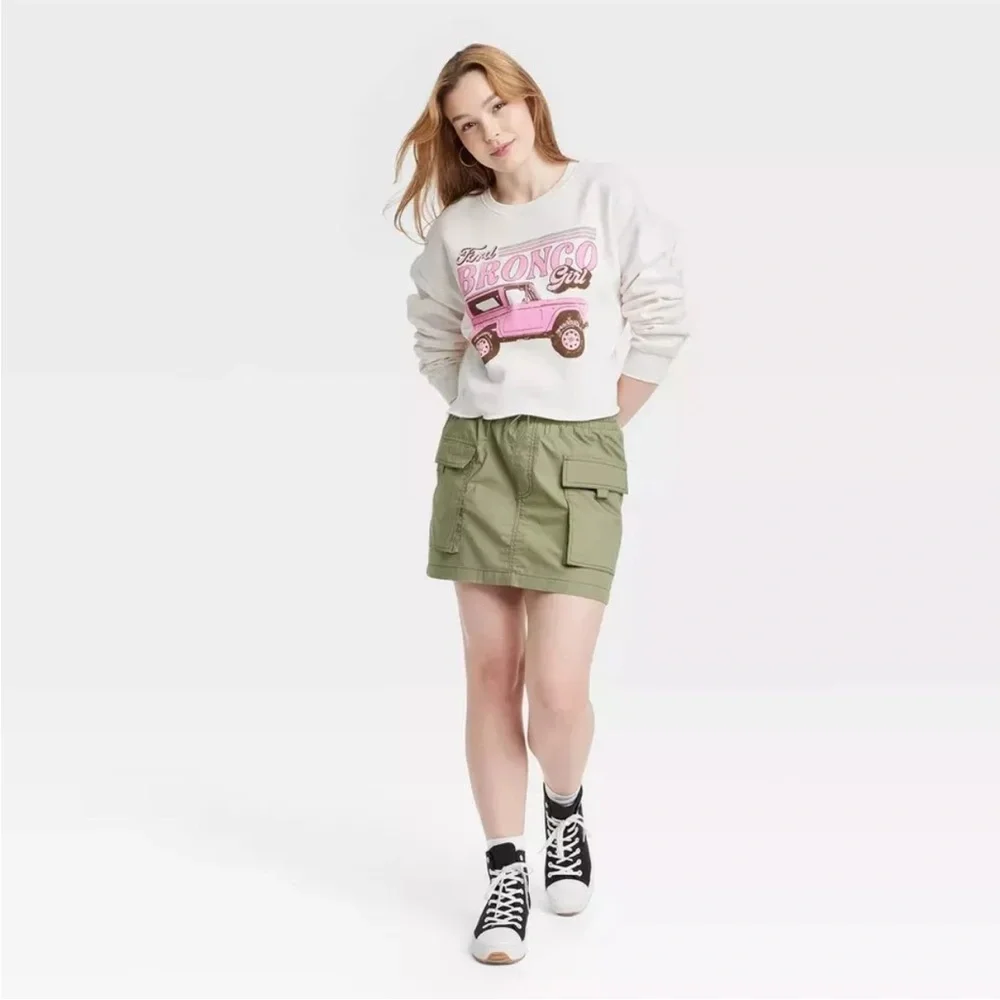 Grayson Threads Ford Bronco Girl Graphic Sweatshirt White Size 1X NWT - Picture 3 of 7